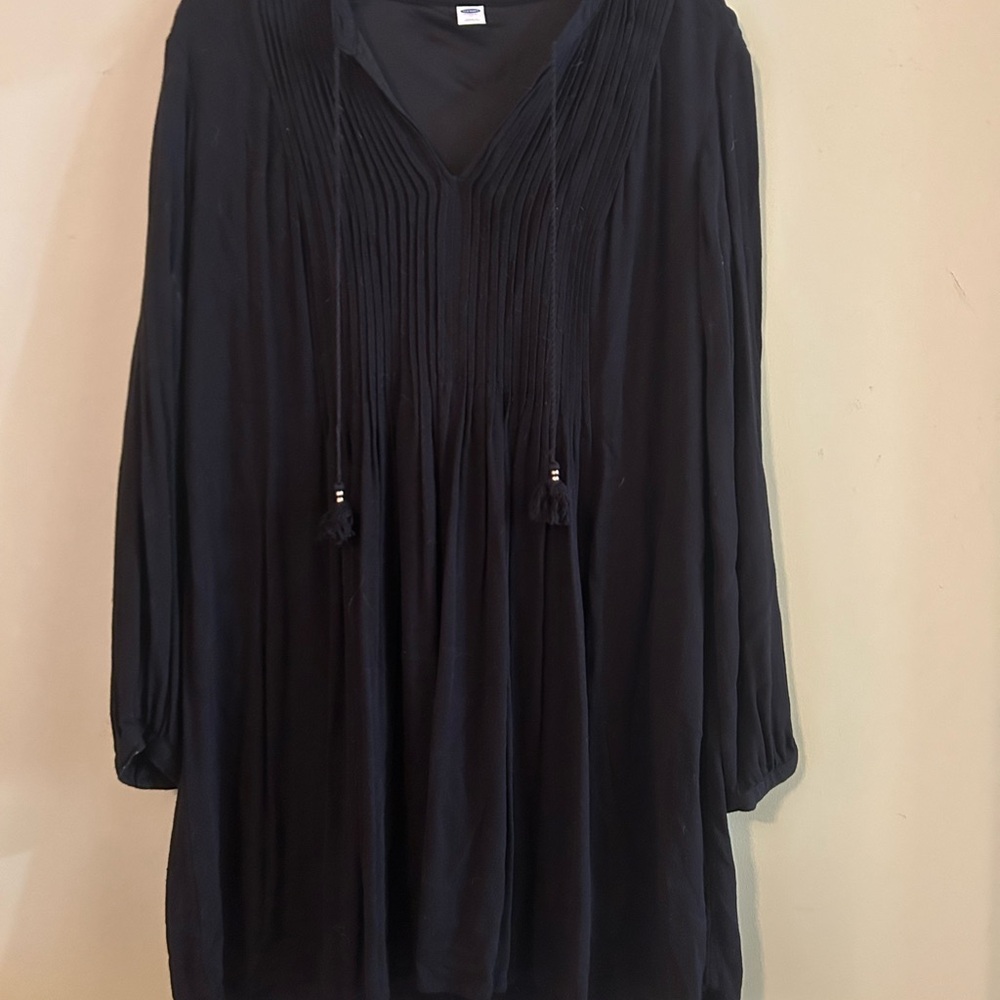 Old Navy Black Pleated Tunic Top